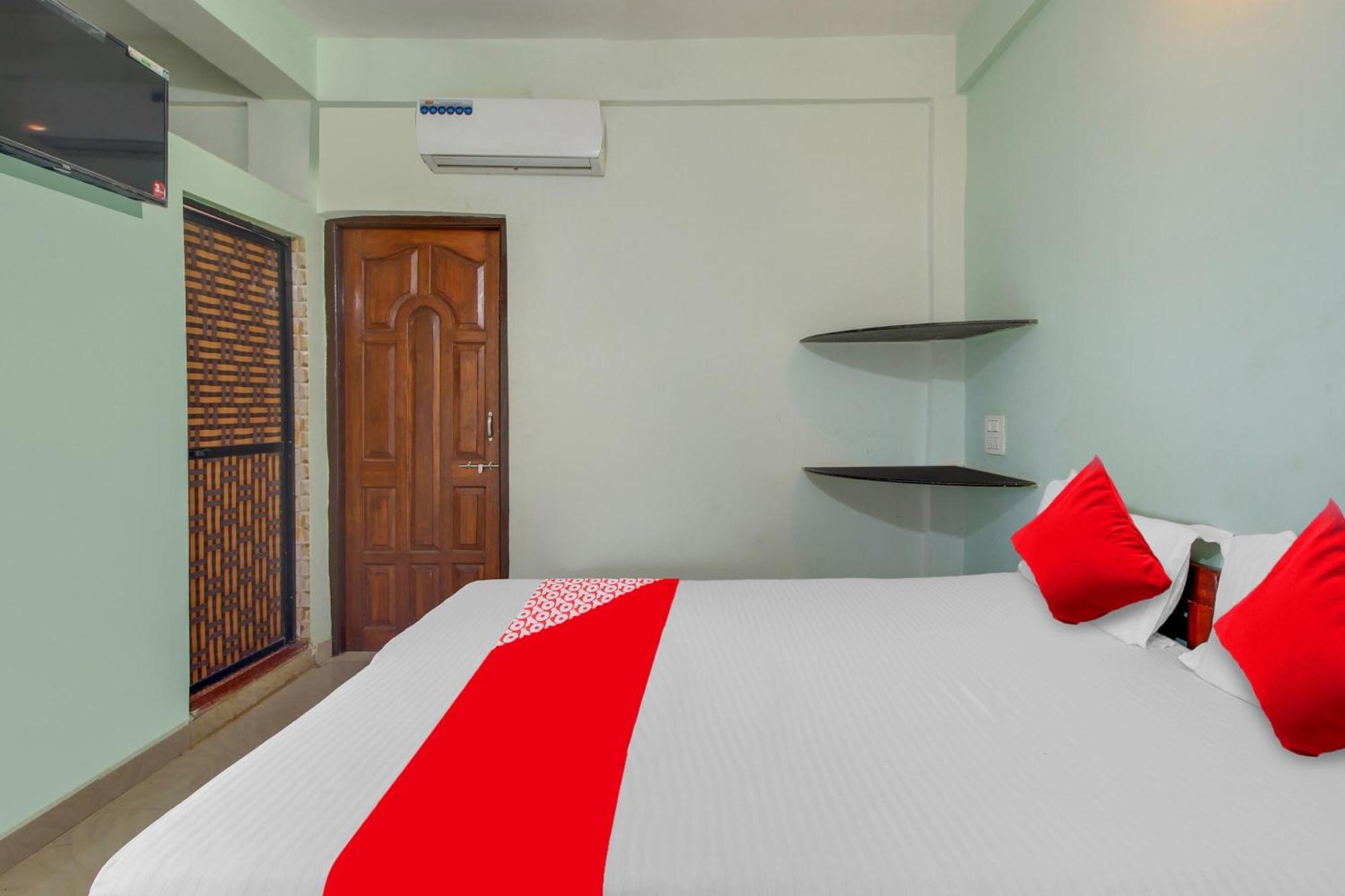 Flagship K S Inn Hotel Arambol Ngoại thất bức ảnh