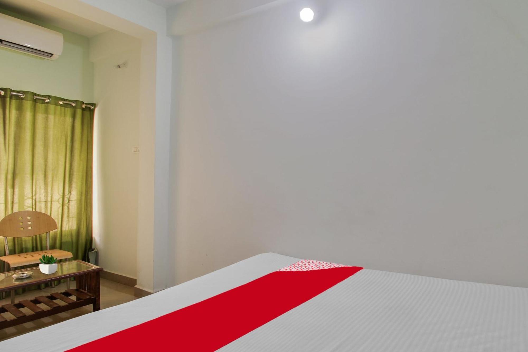 Flagship K S Inn Hotel Arambol Ngoại thất bức ảnh